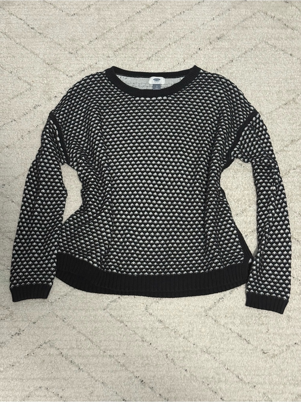 Women’s Black and White Patterned Sweater